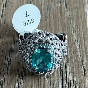 Elegant Silver and Teal Women's Ring